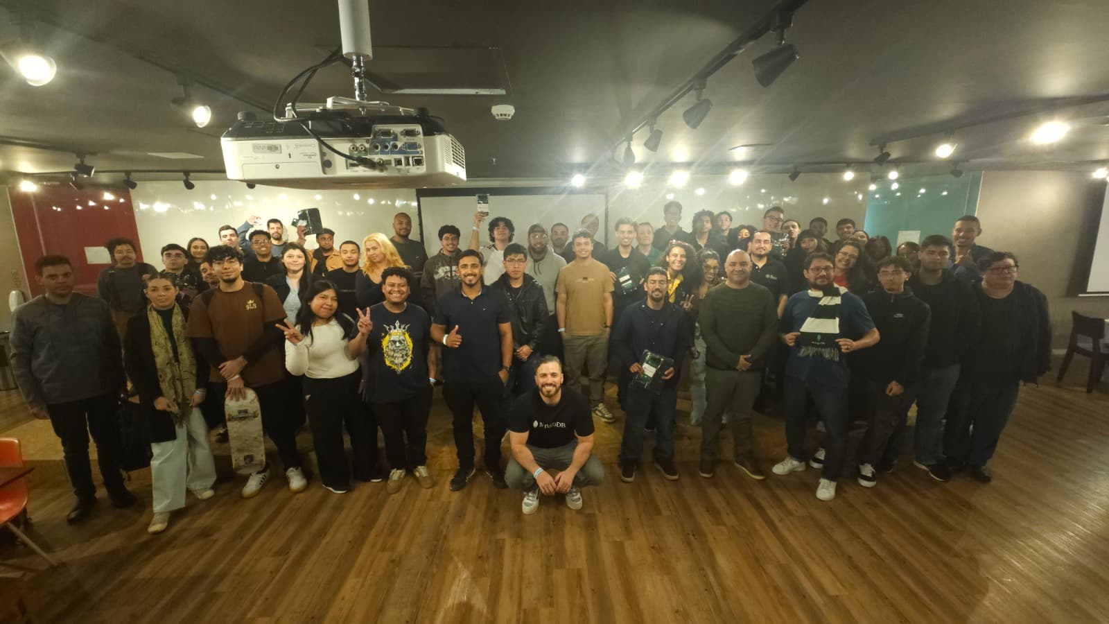 Java Meetup - Java & MongoDB — 1