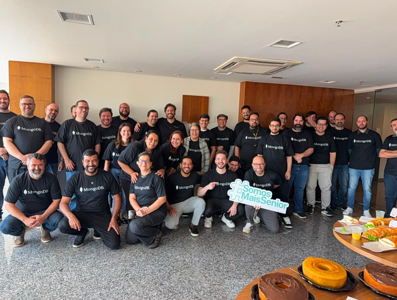 Senior Sistemas - MongoDB Day — 1